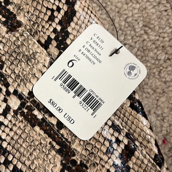 Faux snake skin skirt - Picture 9 of 10